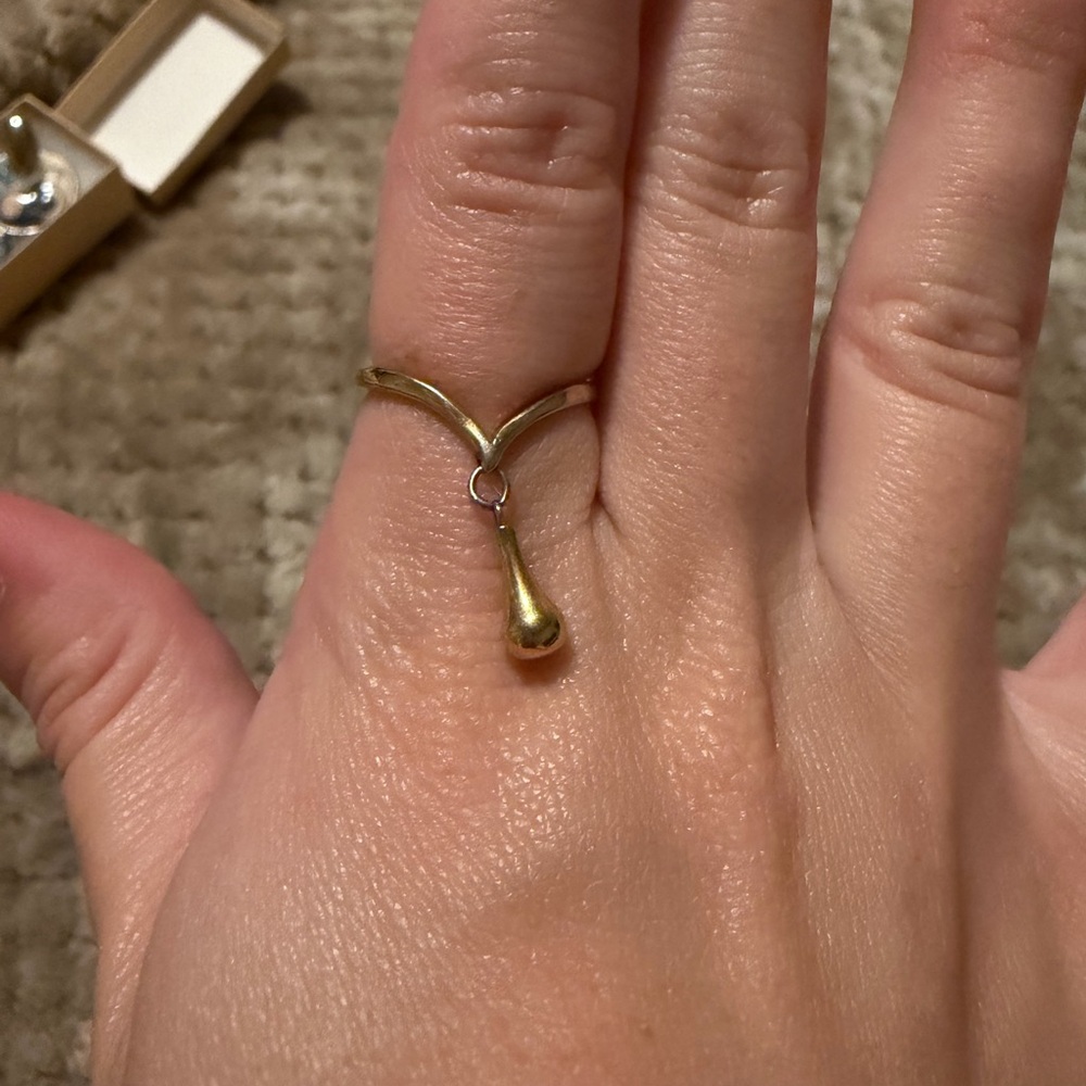 Vintage Avon Dangling Raindrop Ring